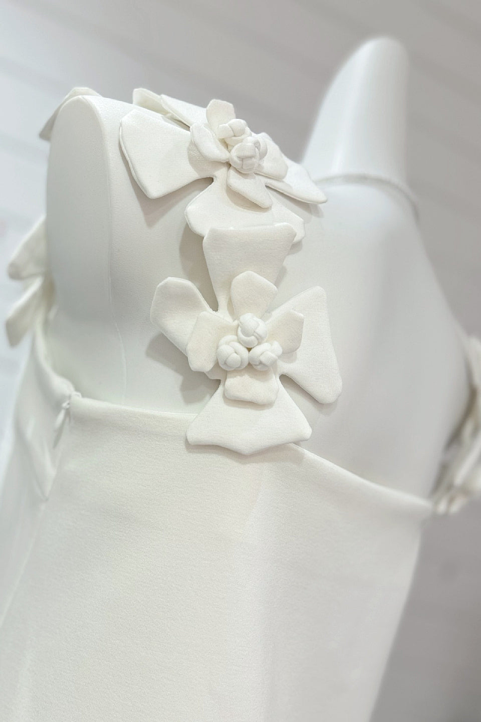 Ivory 3D Bloom Shift Mini Dress